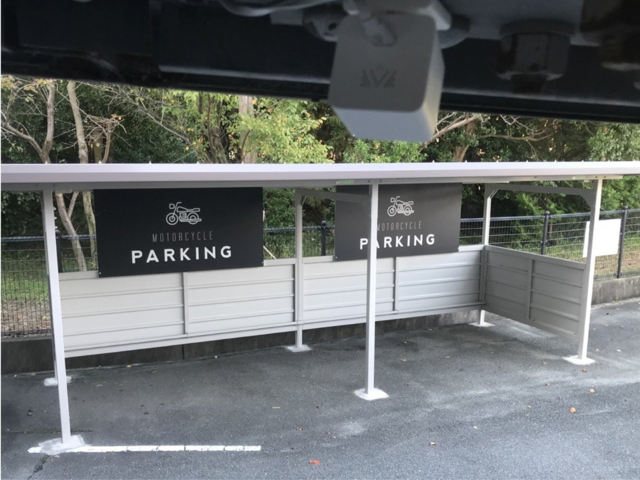 バイク駐輪場